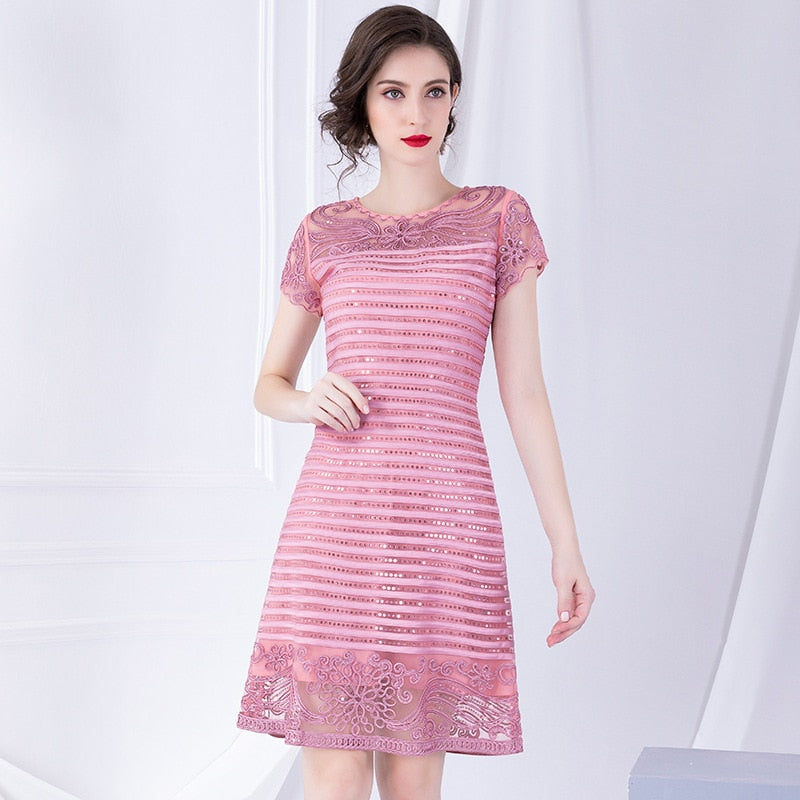 Exquisite sequined embroidered dress 2019 early autumn new short sleeve stitching  A ladies dresses